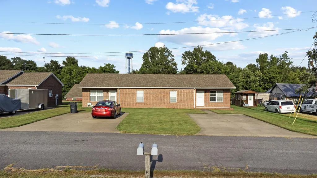 1223/1233 Clyde Elrod Avenue Kevil KY 42053