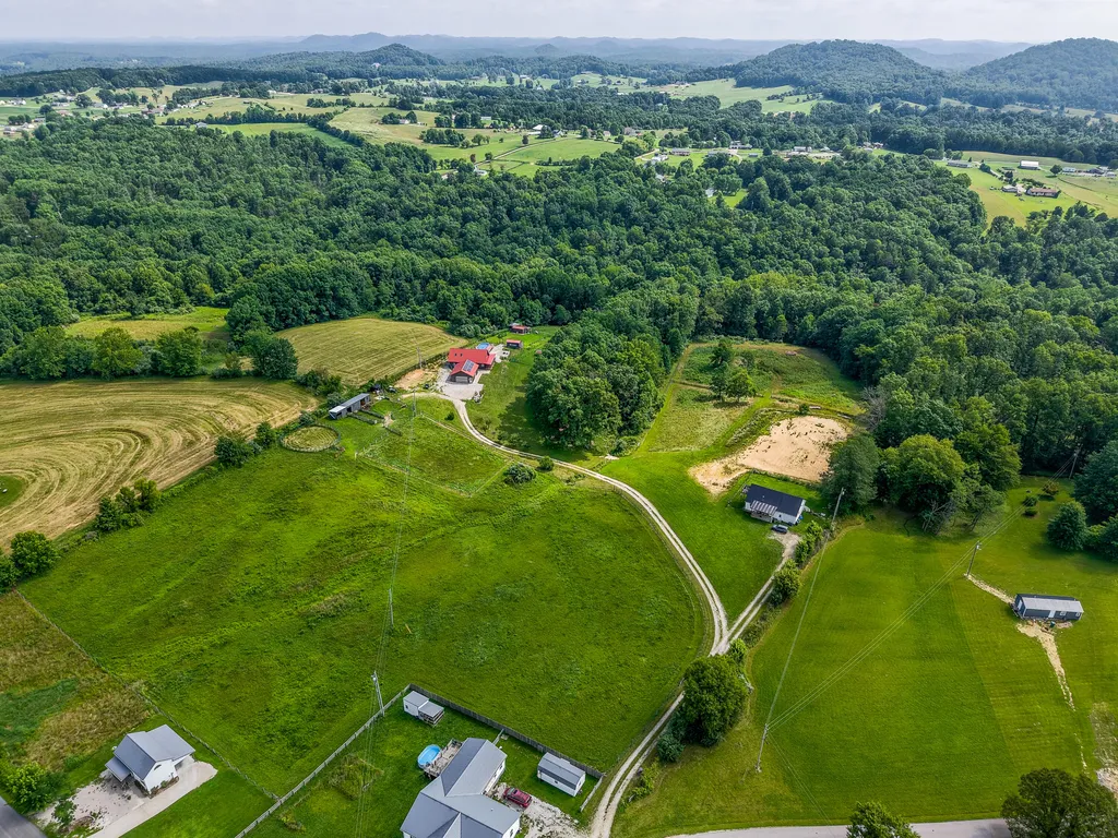 575 Ellington Road Morehead KY 40351
