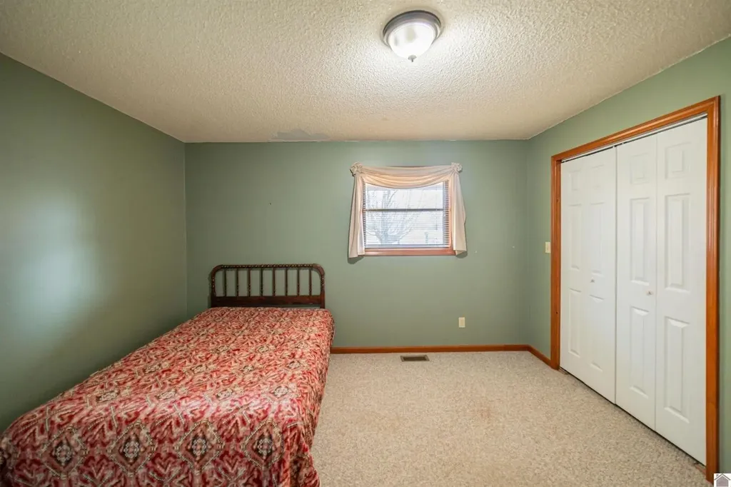 91 Thorn Road Gilbertsville KY 42044