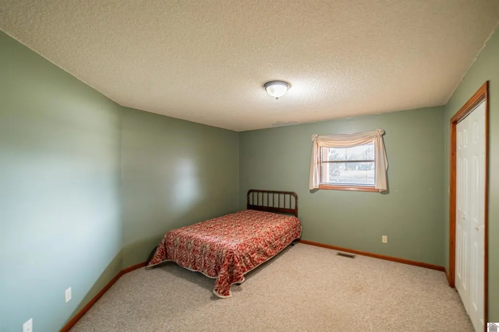 91 Thorn Road Gilbertsville KY 42044