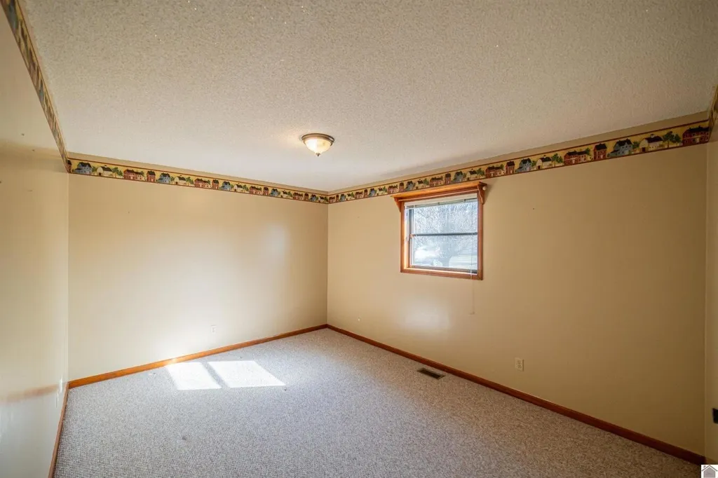 91 Thorn Road Gilbertsville KY 42044