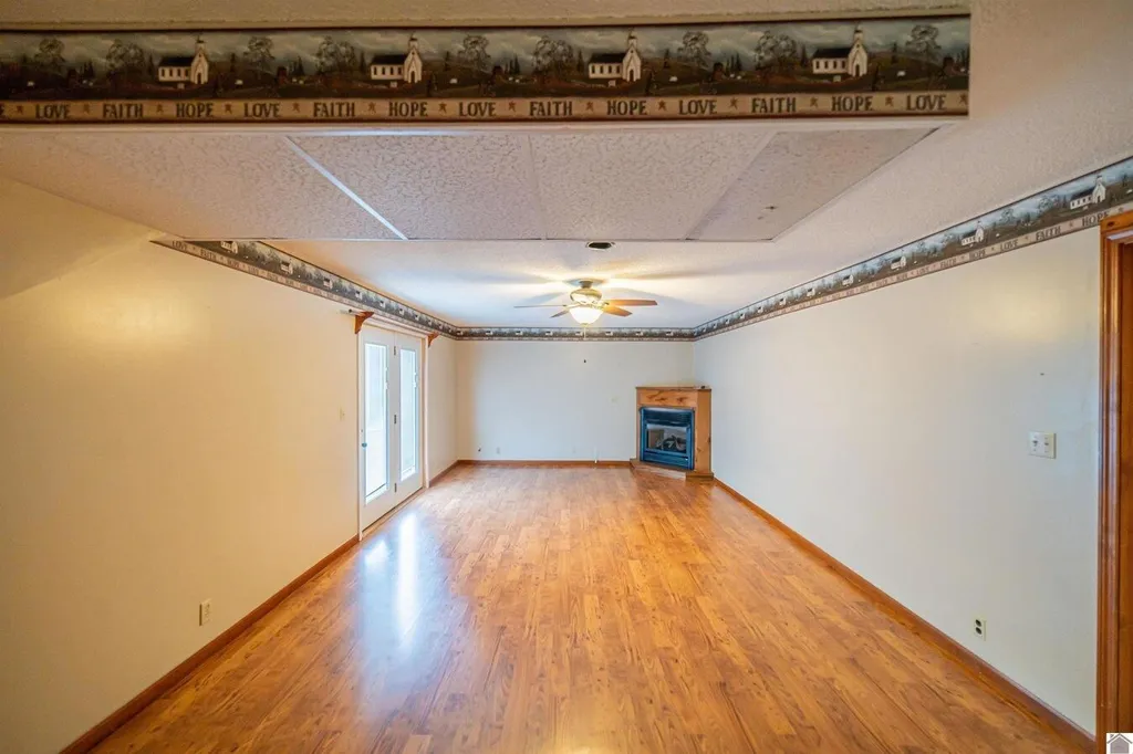 91 Thorn Road Gilbertsville KY 42044