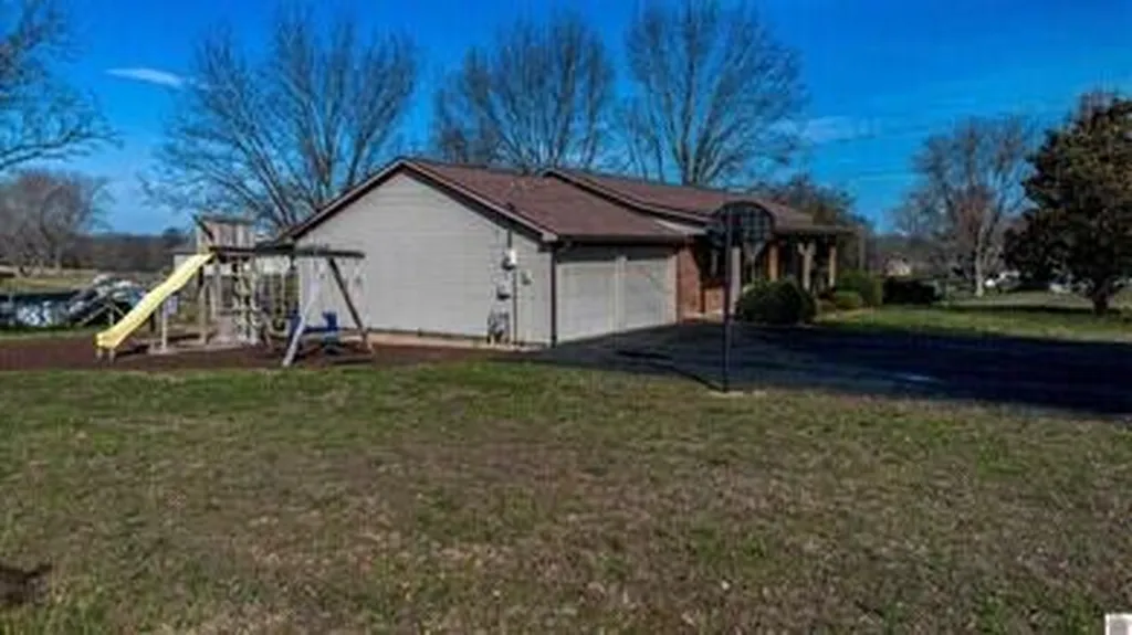 91 Thorn Road Gilbertsville KY 42044