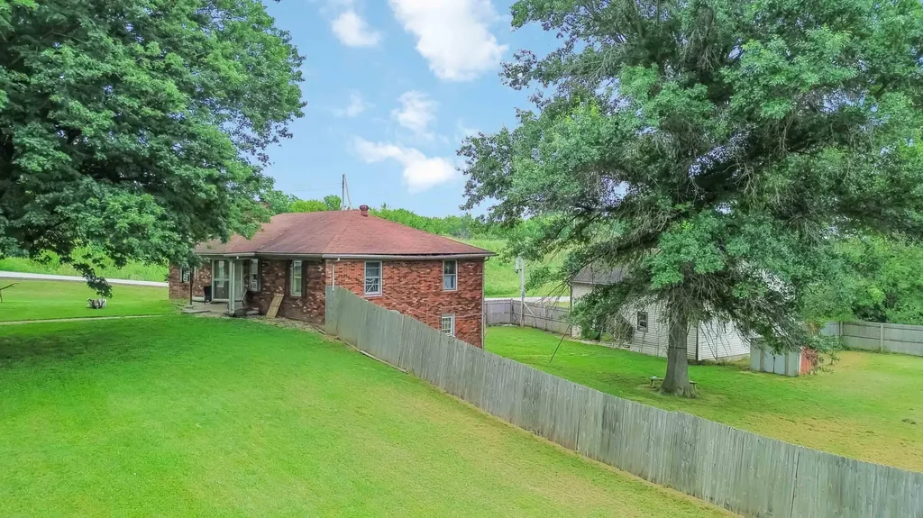 204 Liddell Street Perryville KY 40468