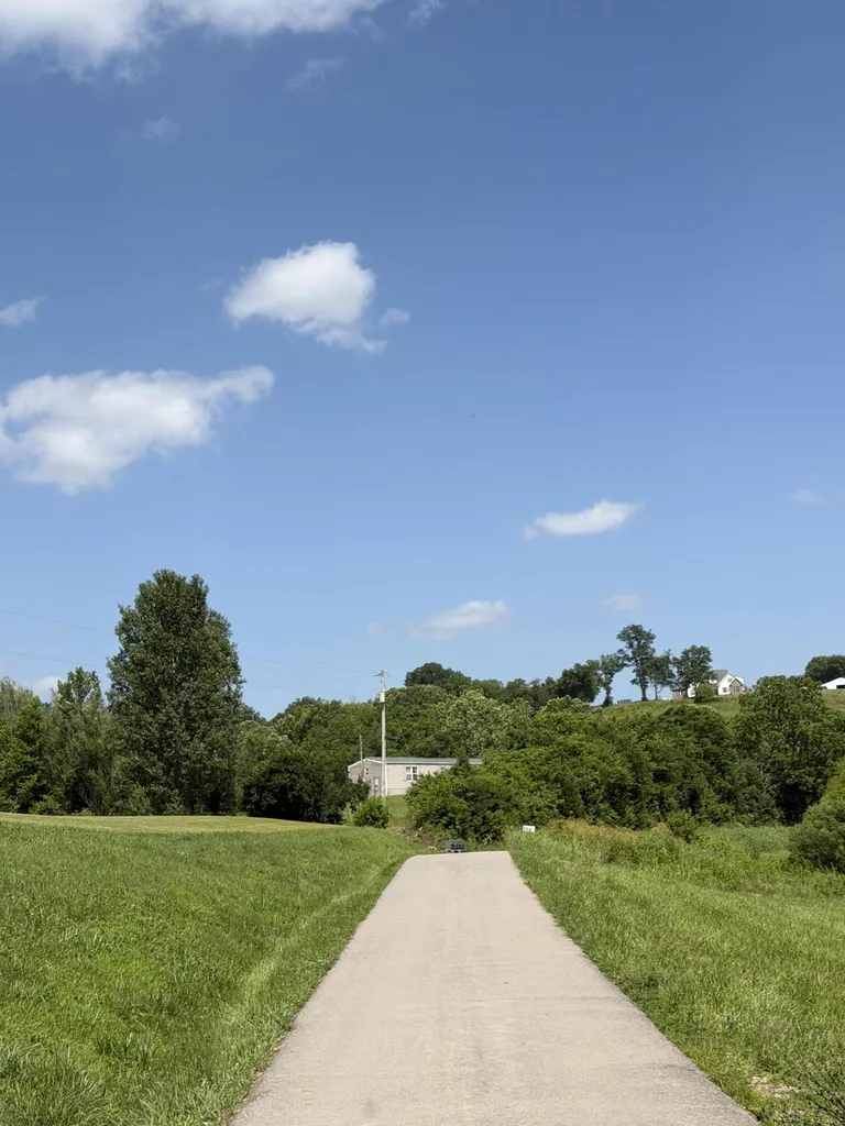 380 Howard Creek Road Winchester KY 40391