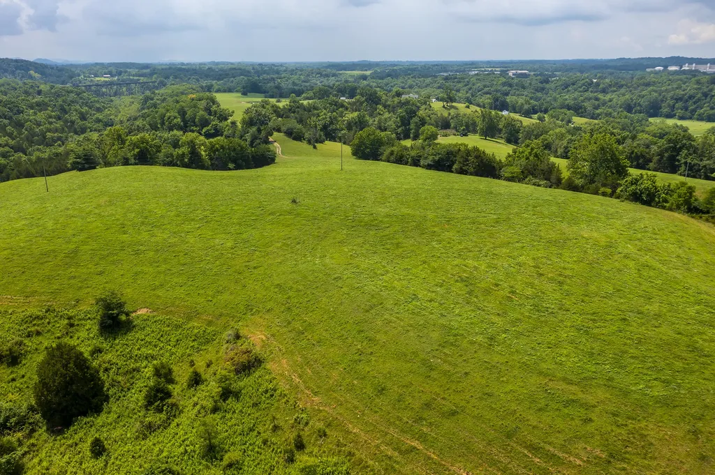380 Howard Creek Road Winchester KY 40391