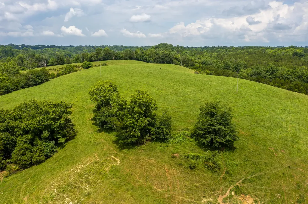 380 Howard Creek Road Winchester KY 40391