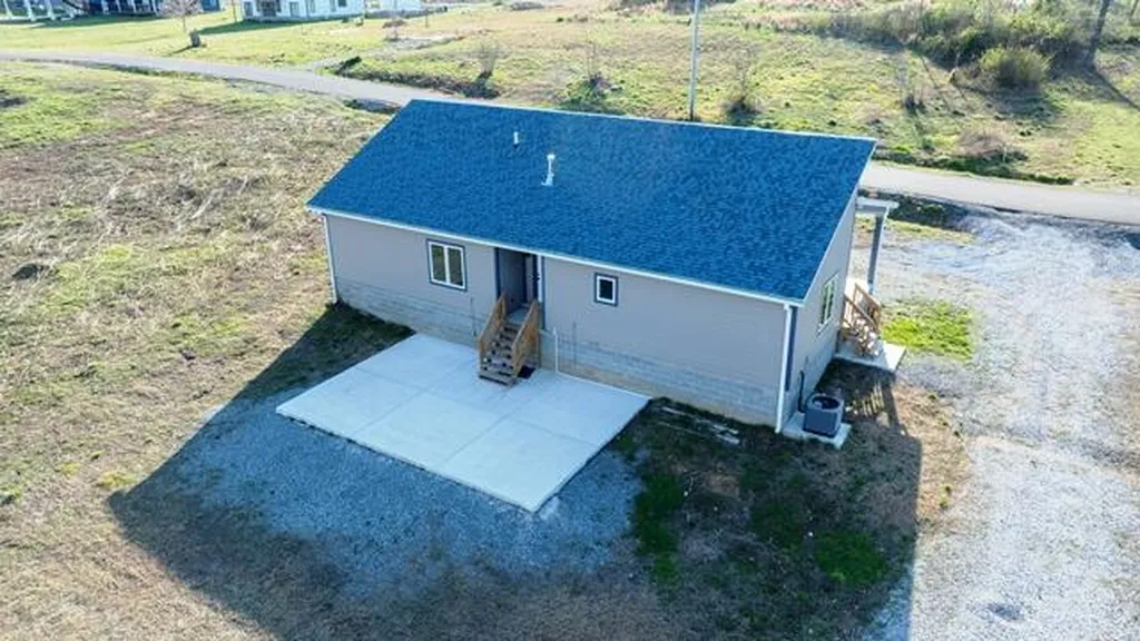 214 Kentucky Avenue Gilbertsville KY 42044