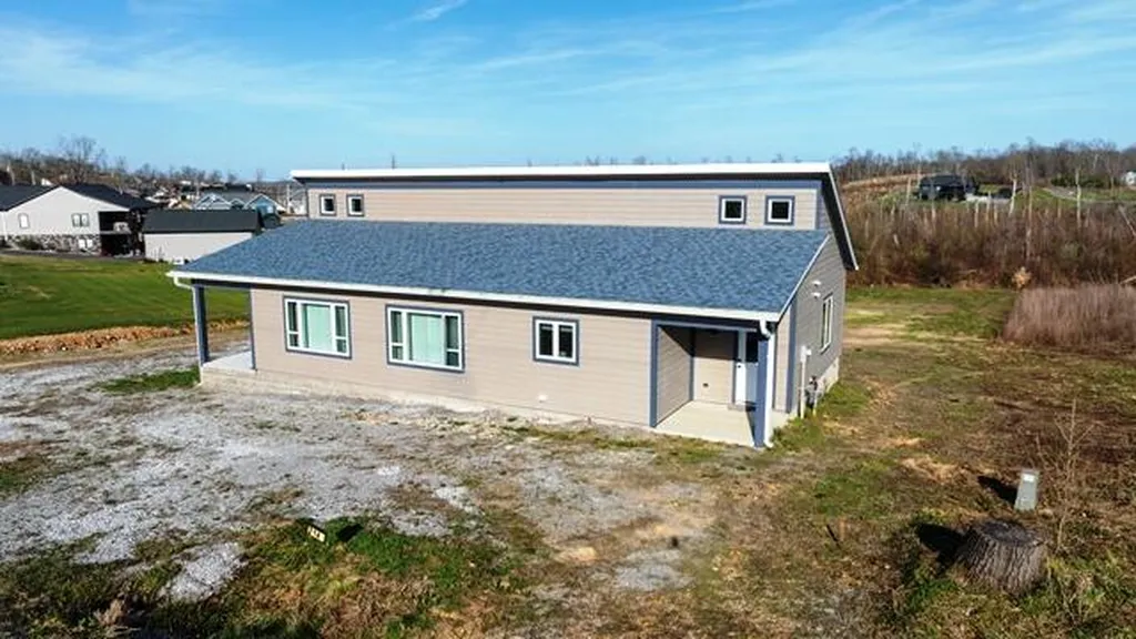214 Kentucky Avenue Gilbertsville KY 42044