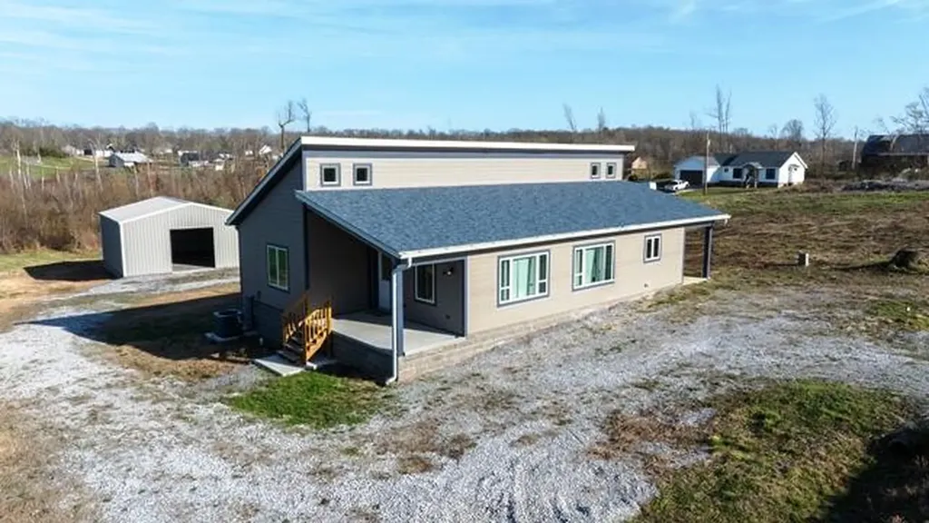214 Kentucky Avenue Gilbertsville KY 42044