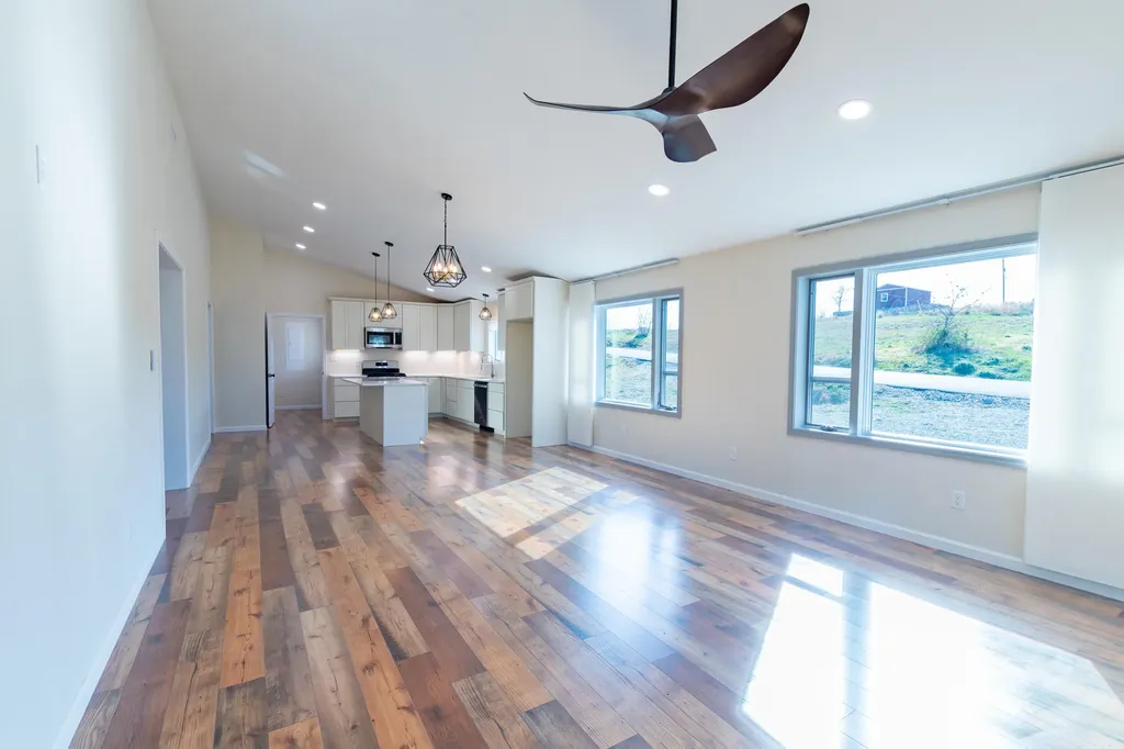 214 Kentucky Avenue Gilbertsville KY 42044