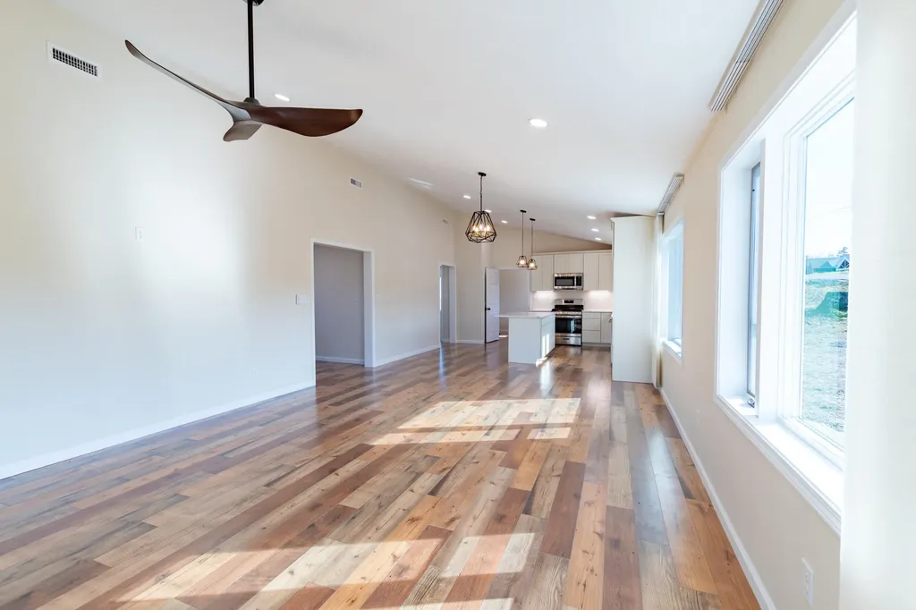 214 Kentucky Avenue Gilbertsville KY 42044