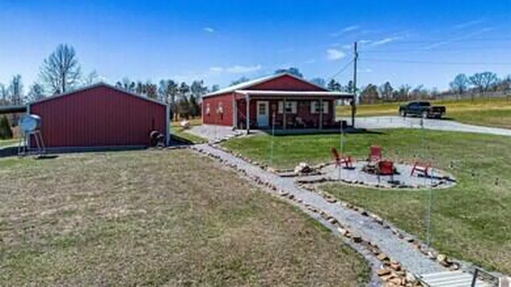 400 Jeff Clements Marion KY 42064