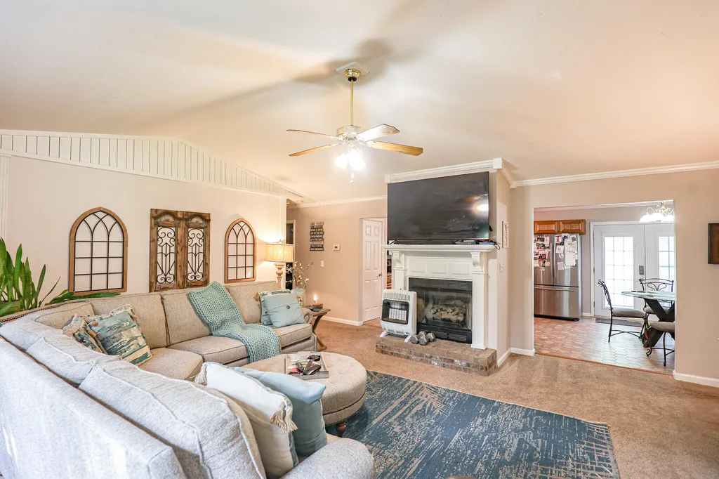 90 Jolly Roger Drive Hardin KY 42048