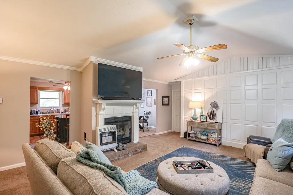 90 Jolly Roger Drive Hardin KY 42048