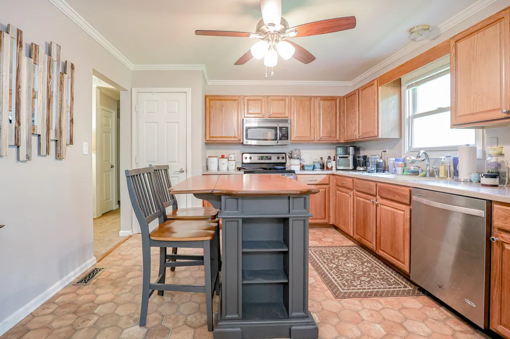 90 Jolly Roger Drive Hardin KY 42048