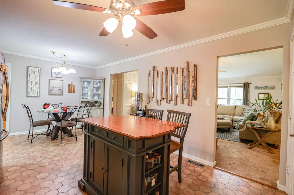 90 Jolly Roger Drive Hardin KY 42048