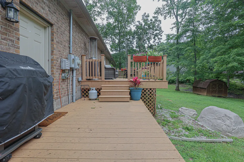 90 Jolly Roger Drive Hardin KY 42048