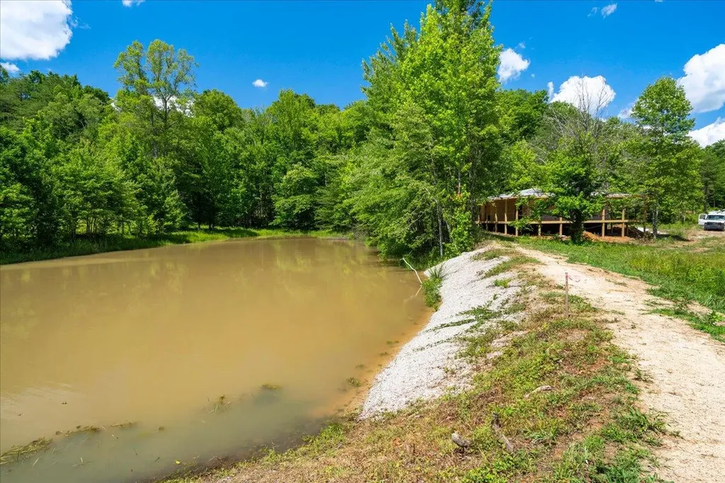 54 Hawks Point Road Beattyville KY 41311