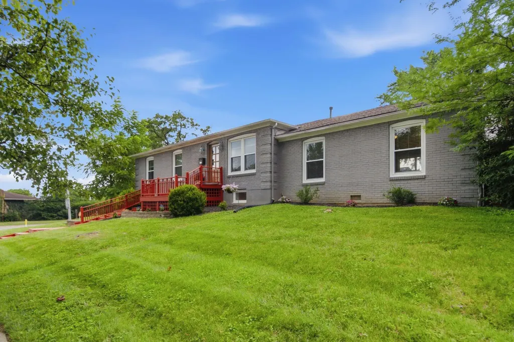 3303 Pimlico Parkway Lexington KY 40517
