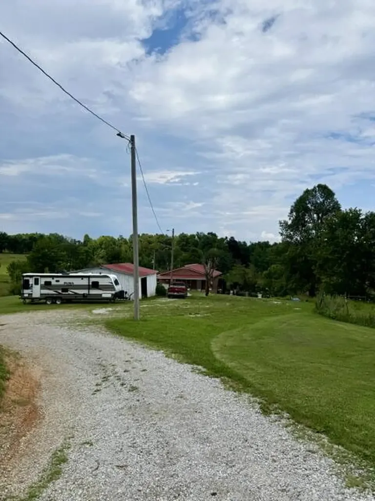 157 Deskins Lane Frenchburg KY 40322