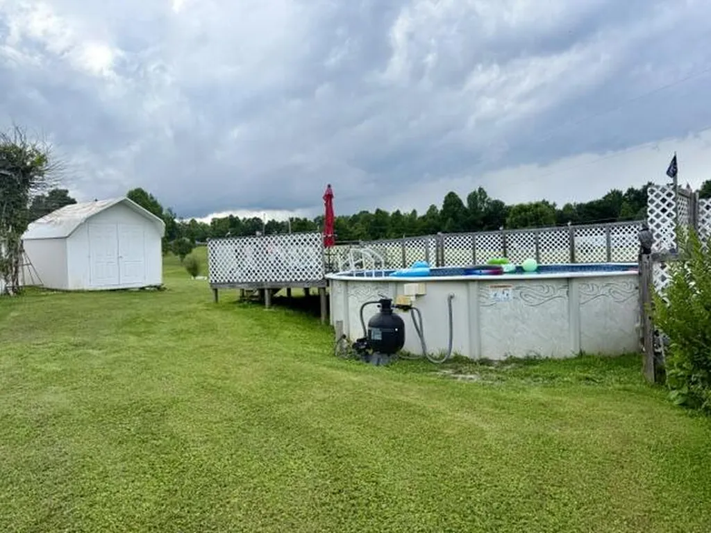 157 Deskins Lane Frenchburg KY 40322