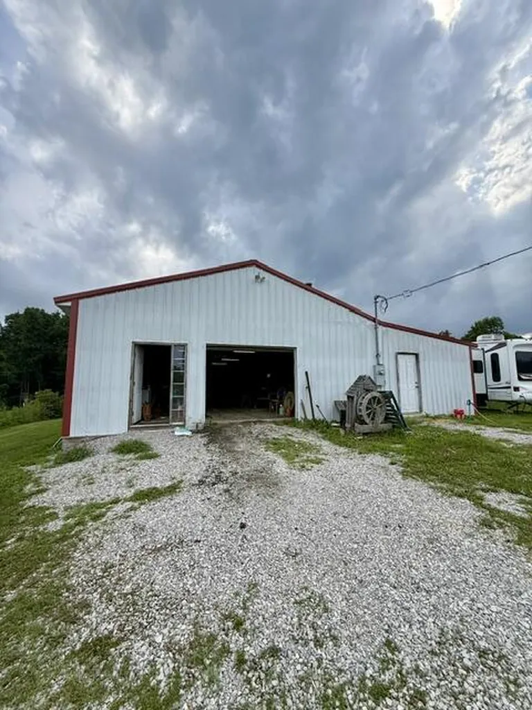 157 Deskins Lane Frenchburg KY 40322