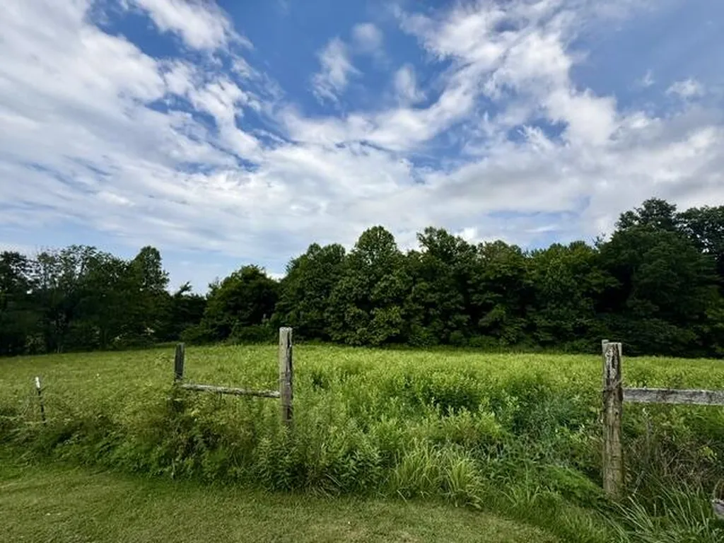 157 Deskins Lane Frenchburg KY 40322