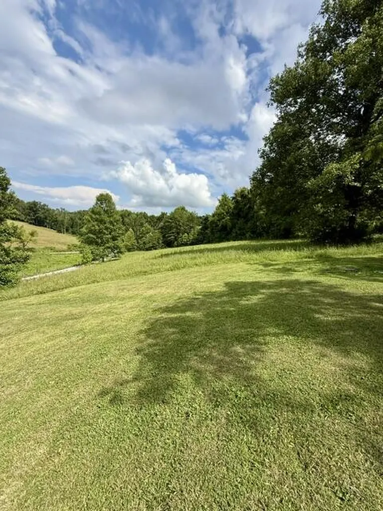 157 Deskins Lane Frenchburg KY 40322
