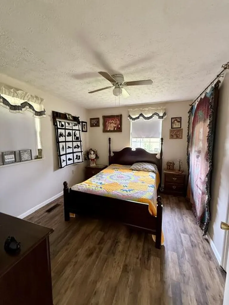 157 Deskins Lane Frenchburg KY 40322