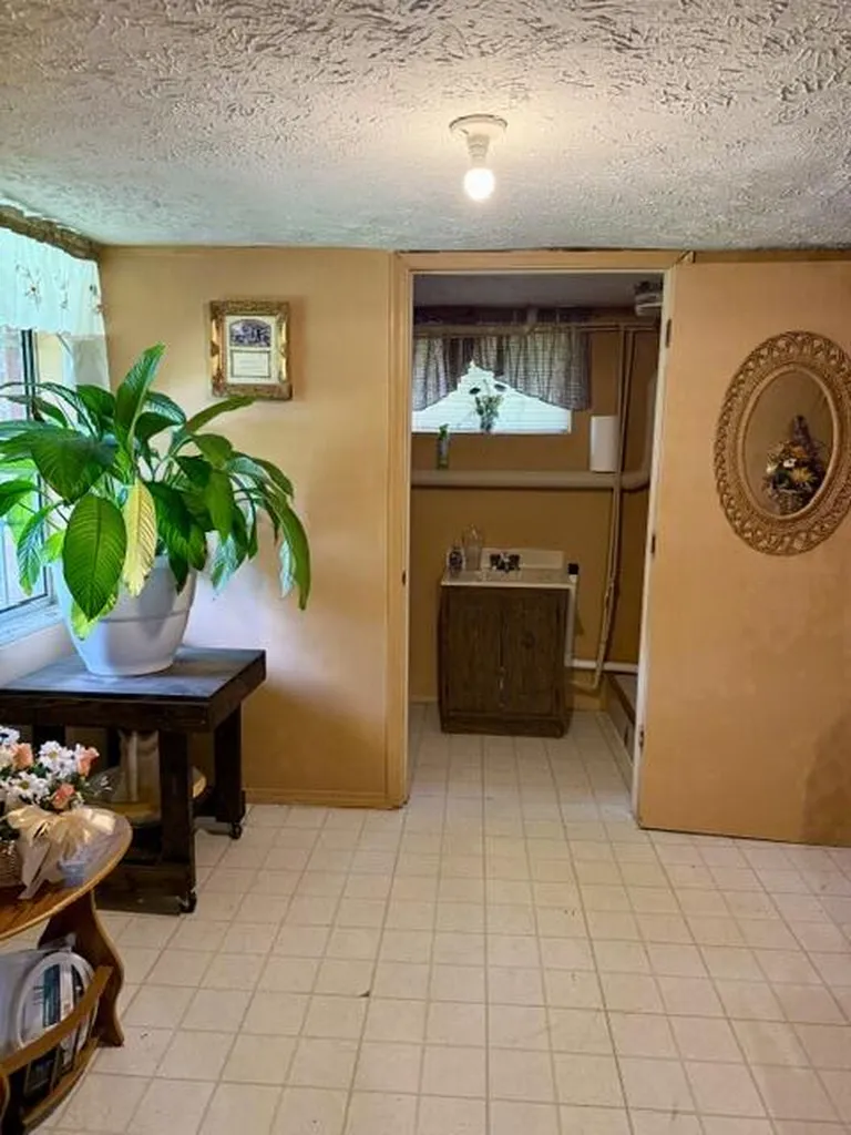 157 Deskins Lane Frenchburg KY 40322