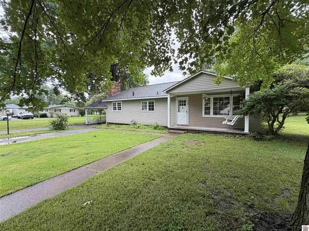 126 3rd Avenue Calvert City KY 42029