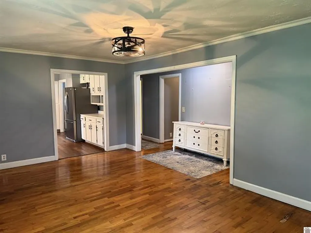 126 3rd Avenue Calvert City KY 42029