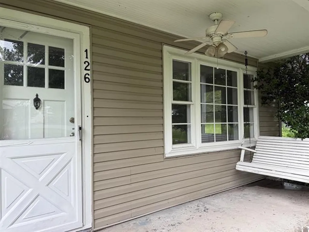126 3rd Avenue Calvert City KY 42029