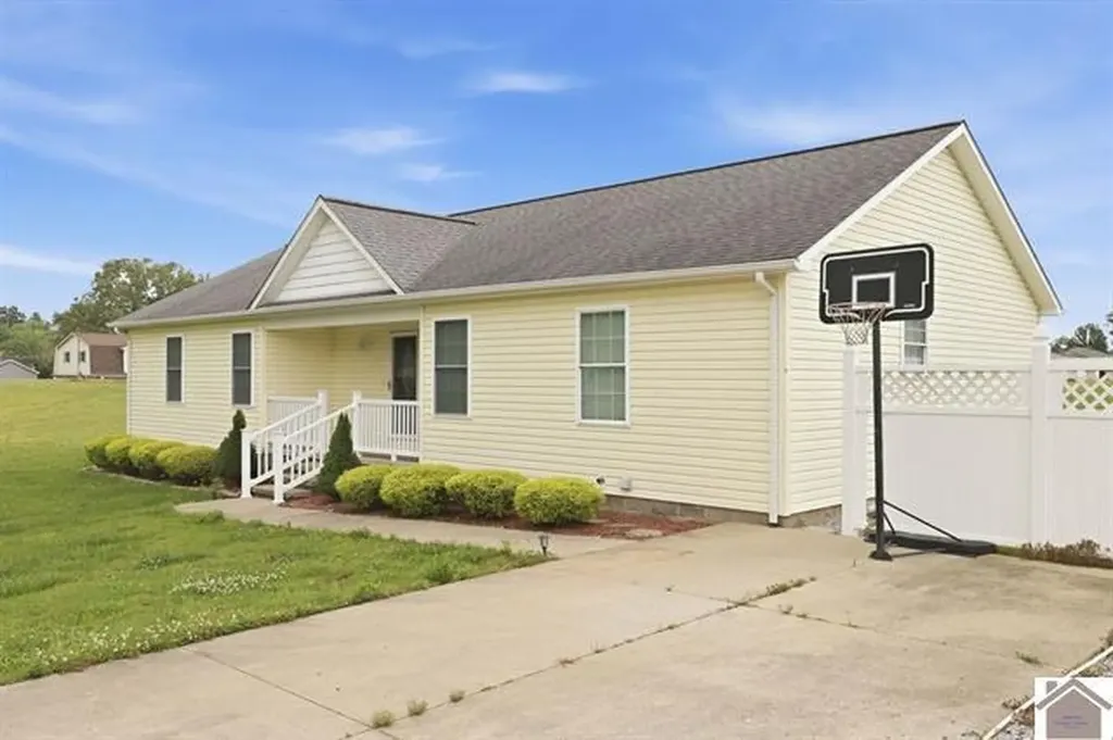 331 Cope Road Benton KY 42025
