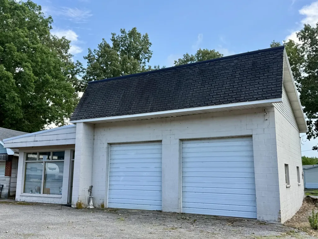 6745 Benton Road Paducah KY 42003