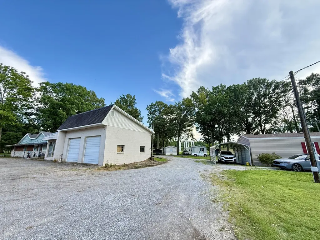 6745 Benton Road Paducah KY 42003
