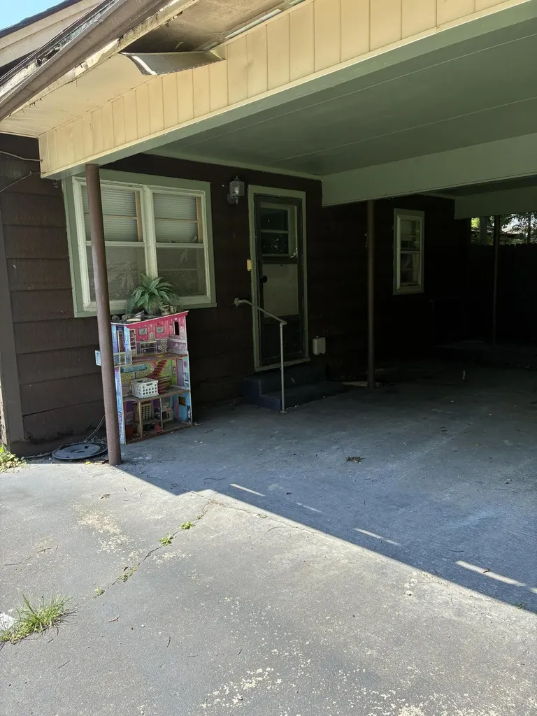 1907 Adams Street Paducah KY 42001