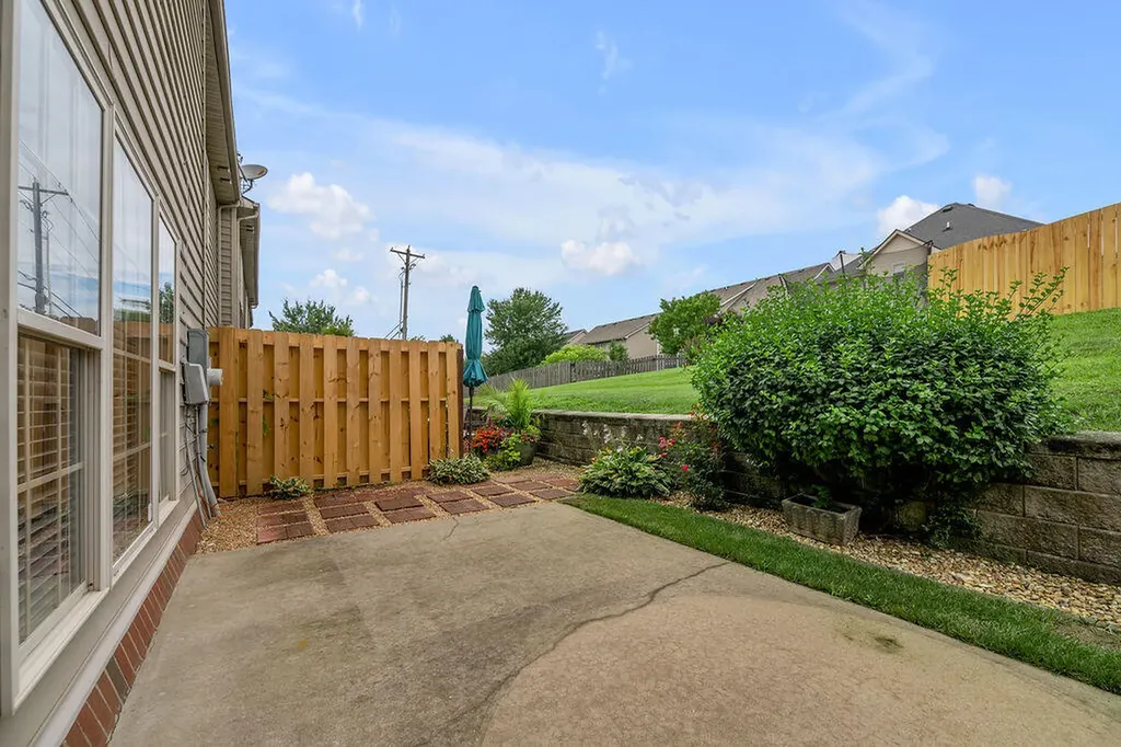 4464 Stuart Hall Boulevard Lexington KY 40509