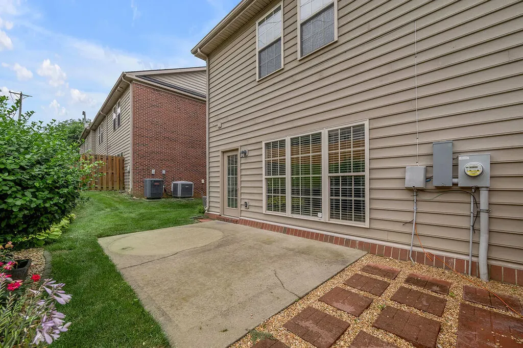 4464 Stuart Hall Boulevard Lexington KY 40509