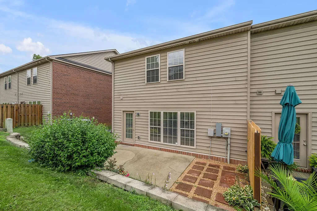 4464 Stuart Hall Boulevard Lexington KY 40509
