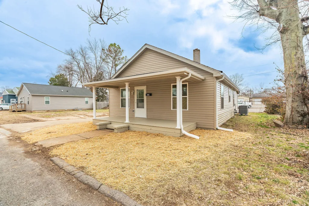 807 Maple Court Hopkinsville KY 42240