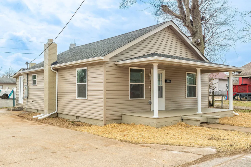 807 Maple Court Hopkinsville KY 42240