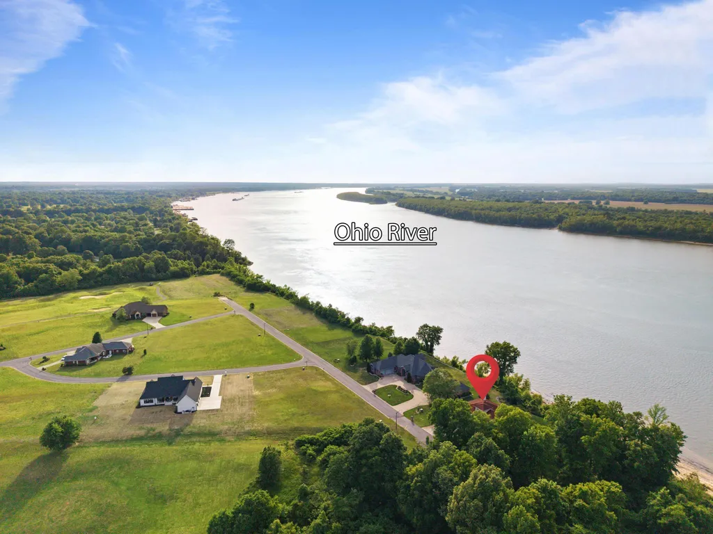 250 Spyglass Drive Ledbetter KY 42058