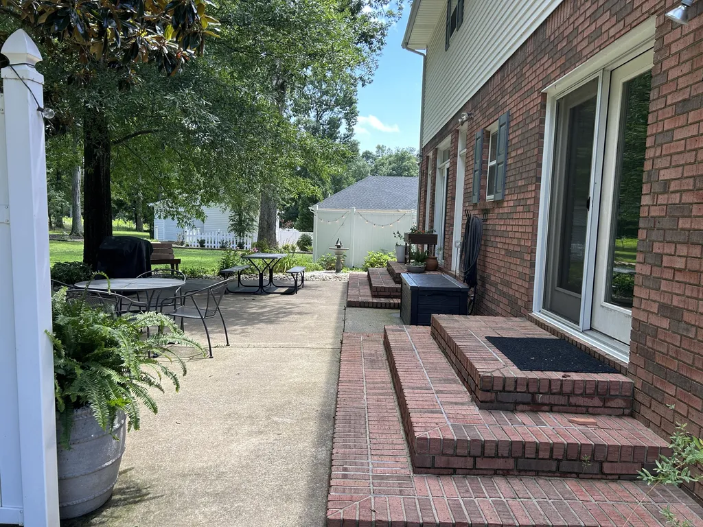 124 Kyabram Drive Benton KY 42025