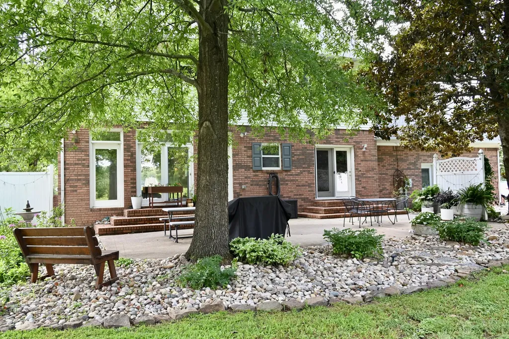 124 Kyabram Drive Benton KY 42025