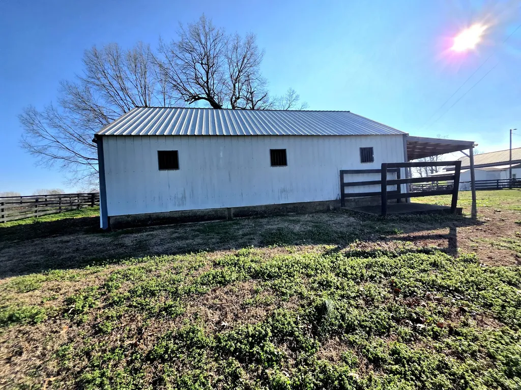 1498 Coopertown Road Murray KY 42071