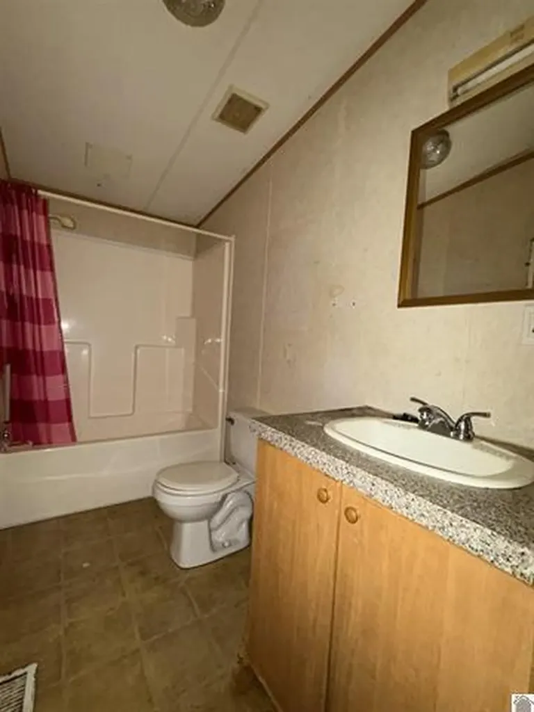 10670 Princeton Road Cerulean KY 42215