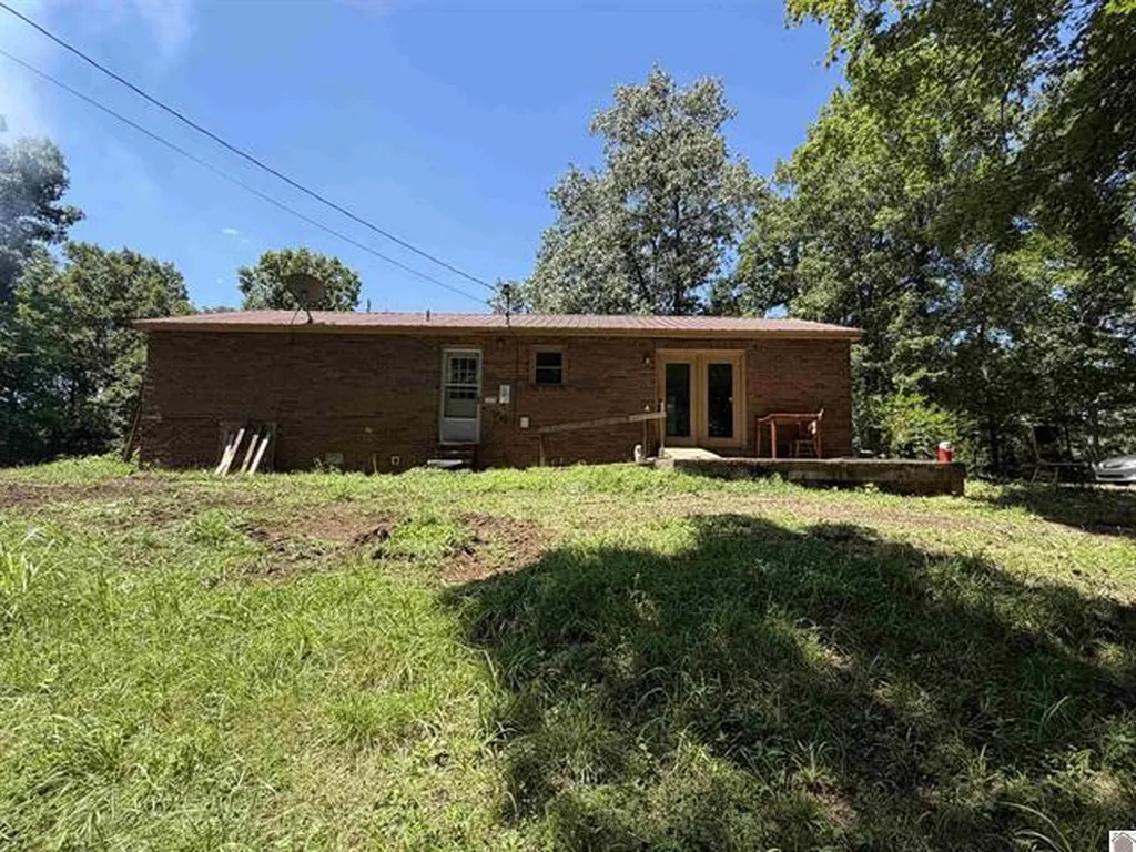 1742 Ed Mitchell Road Princeton KY 42445