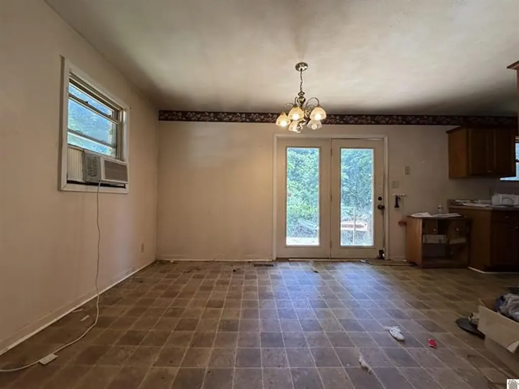 1742 Ed Mitchell Road Princeton KY 42445